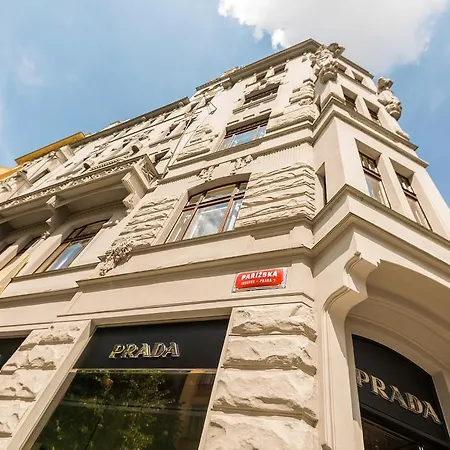 Appartement Zatecka N°14 *