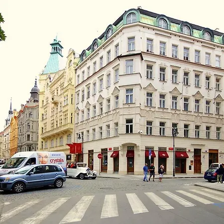 Appartement Zatecka N°14 *