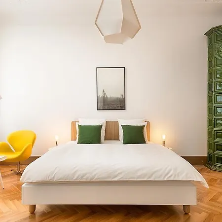 Appartement Zatecka N°14 *